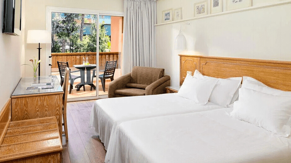 H10 Mediterranean Village